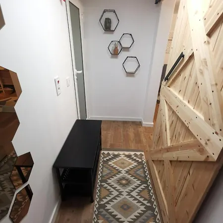 Tiny Hideaway - Charming By Sea Garden 아파트