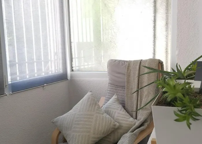 Tiny Hideaway - Charming By Sea Garden * 바르나