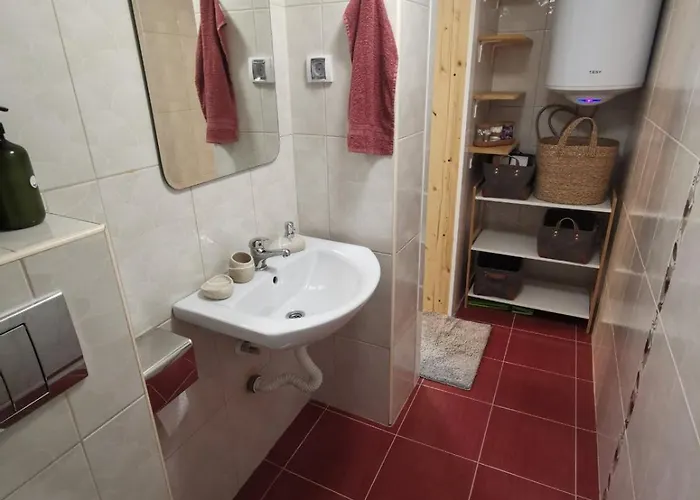 아파트 Tiny Hideaway - Charming By Sea Garden