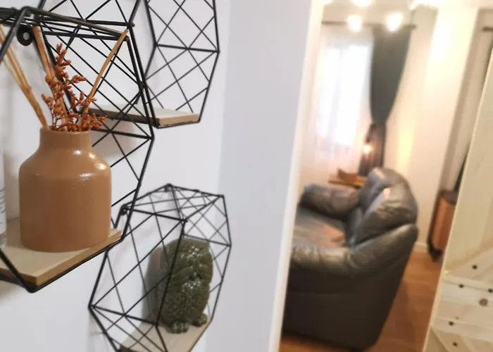 Tiny Hideaway - Charming By Sea Garden 아파트