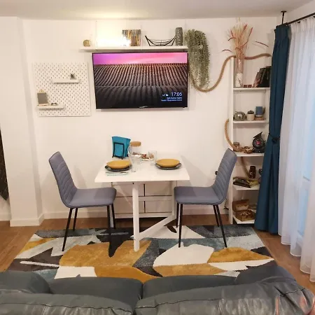 Tiny Hideaway - Charming One-room Varna